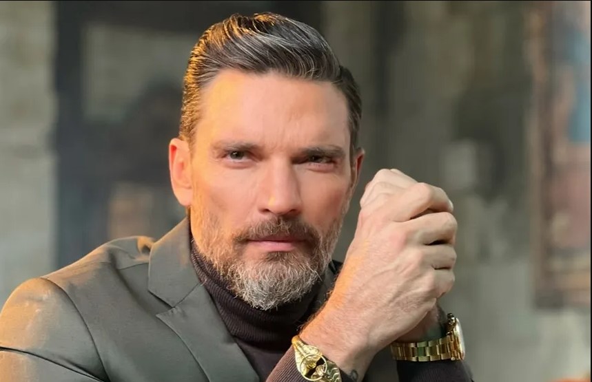 Julián Gil revela haber sido víctima de abuso por varias mujeres