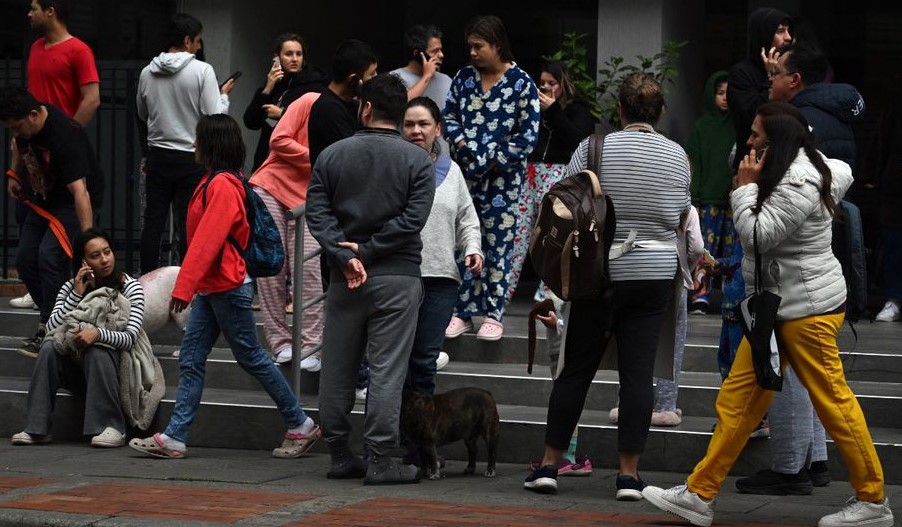 Sismo de magnitud 6.5 sacude a Colombia