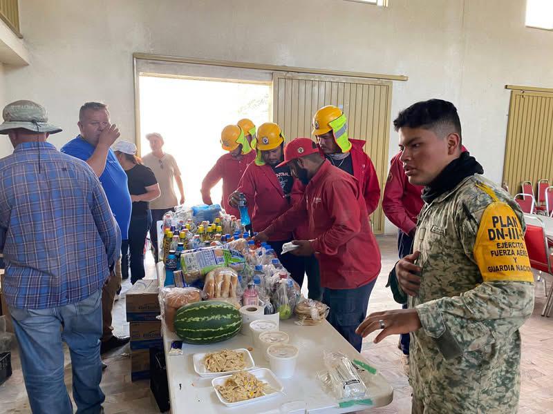 Tepehuanes agradece a héroes de combate al incendio en Lobos y Pescaderos