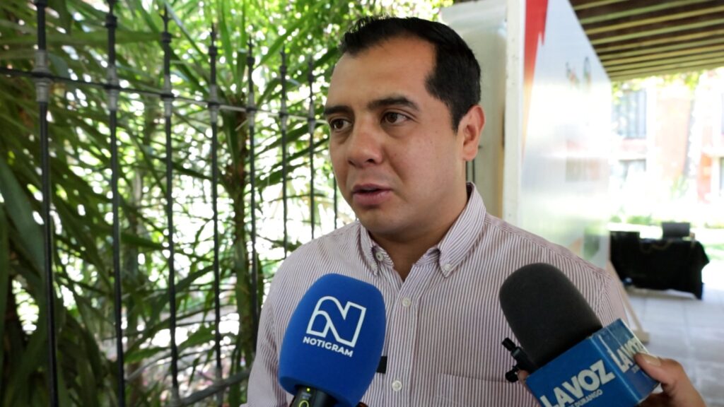 Seré un regidor cercano, regresaré atender las causas: Ariel Maa