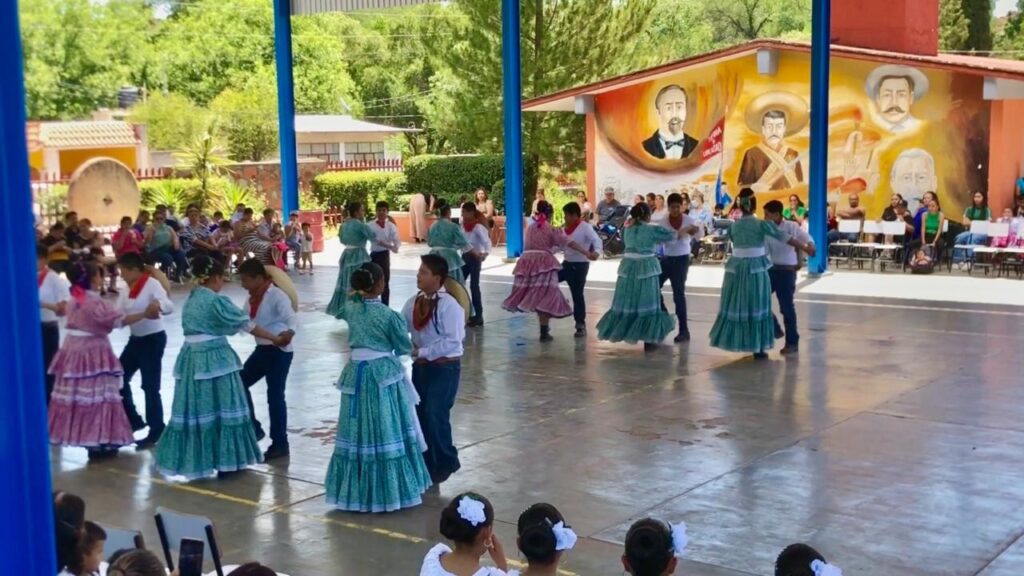 Concurso de oratoria y evento cultural reúne a escuelas de tres municipios en Peñón Blanco