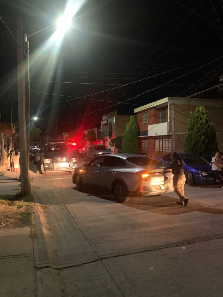 Carpintero atacó a cuchilladas a su clienta y la dejó grave