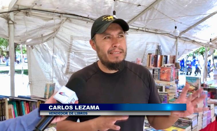 La lectura sigue viva: Carlos Lezama, librero itinerante, comparte tendencias literarias en México