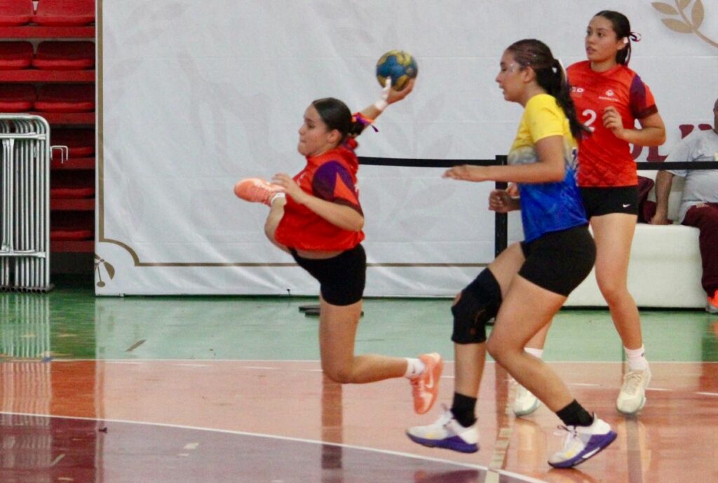 Durango se mete al top 5 de la rama de handball.