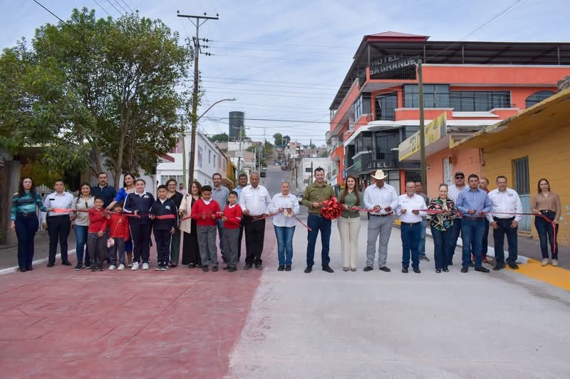 Entregan calle Bravo renovada en Santiago Papasquiaro