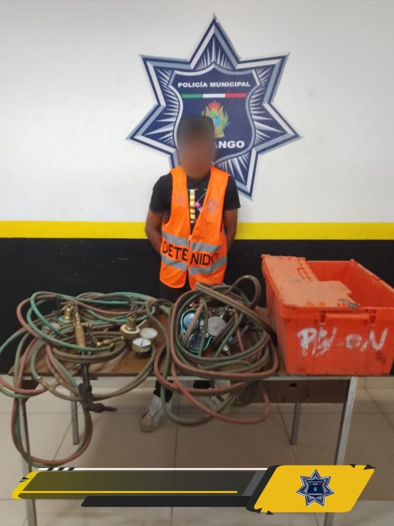 Roba en negocio de desperdicios industriales