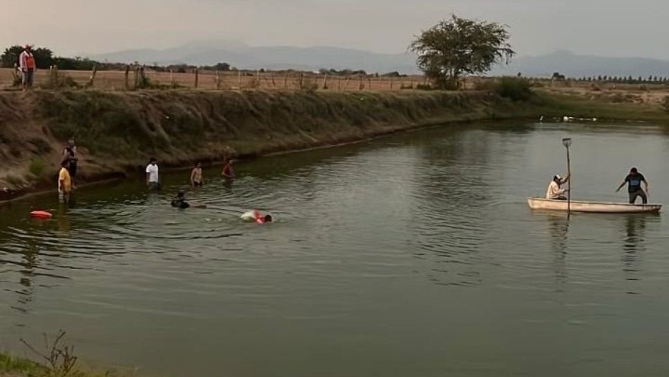 Lavaba ropa en un estanque y cayó al agua para ya no salir