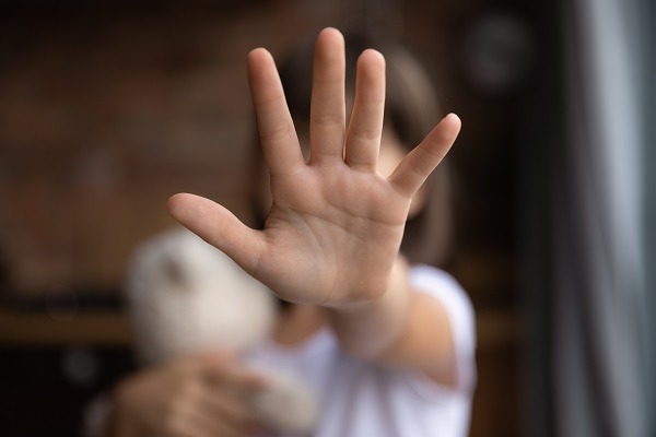 Escapó junto con sus hijos ante lo violento de su esposo