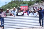 Alcalde entrega apoyos