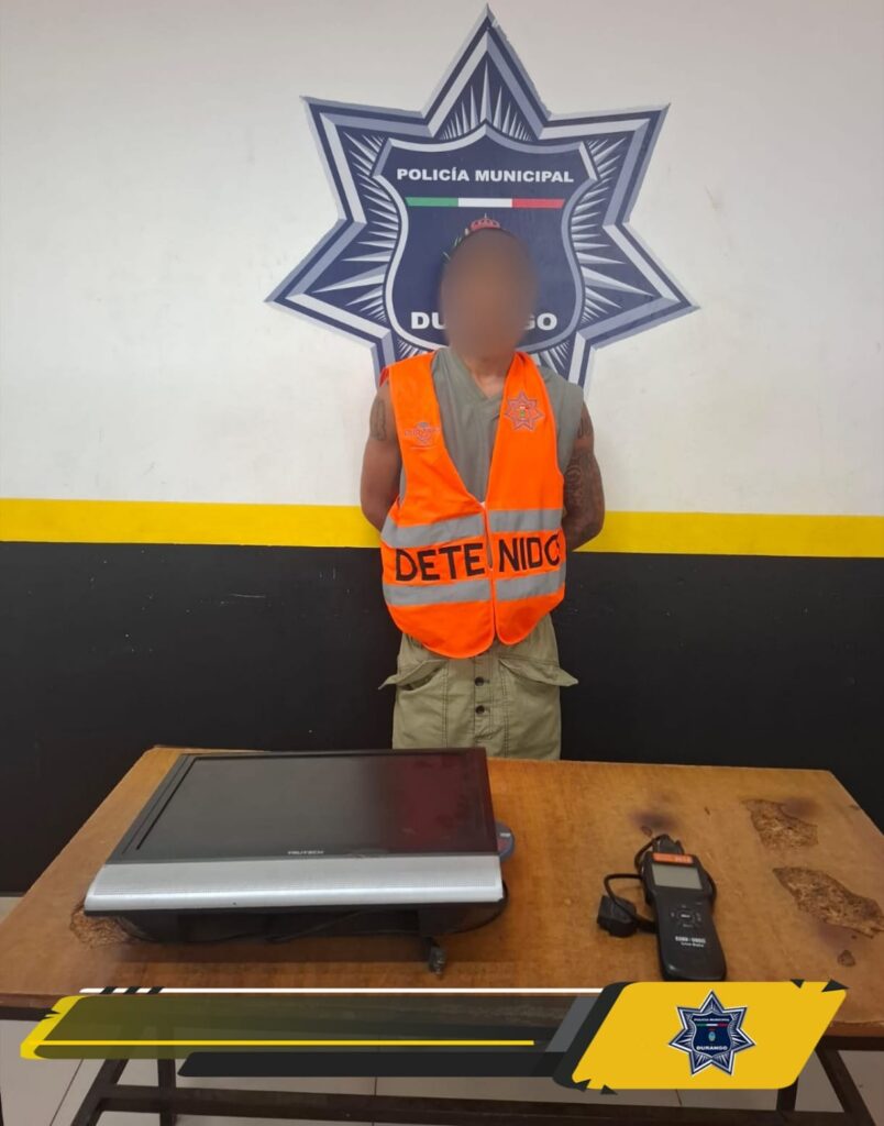 Por robo de monitor lo arrestó la policía