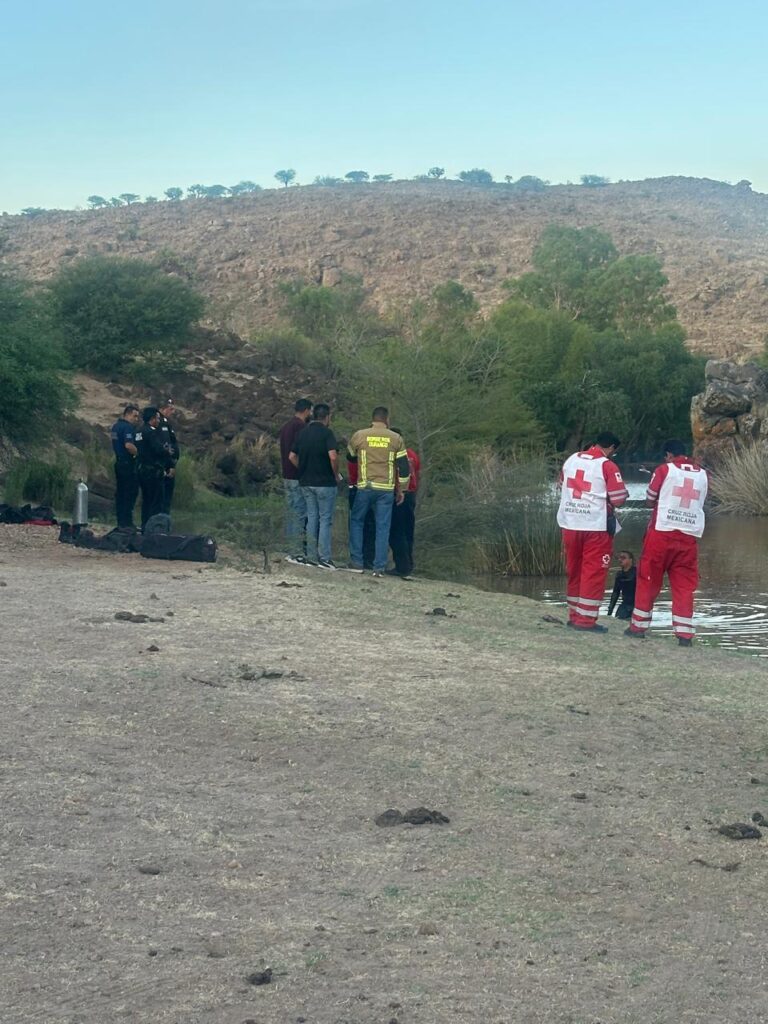 Albañil se ahogó en el río que desemboca en la presa