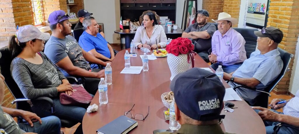 Firman e implementan nuevo reglamento de seguridad en balnearios de Nombre de Dios