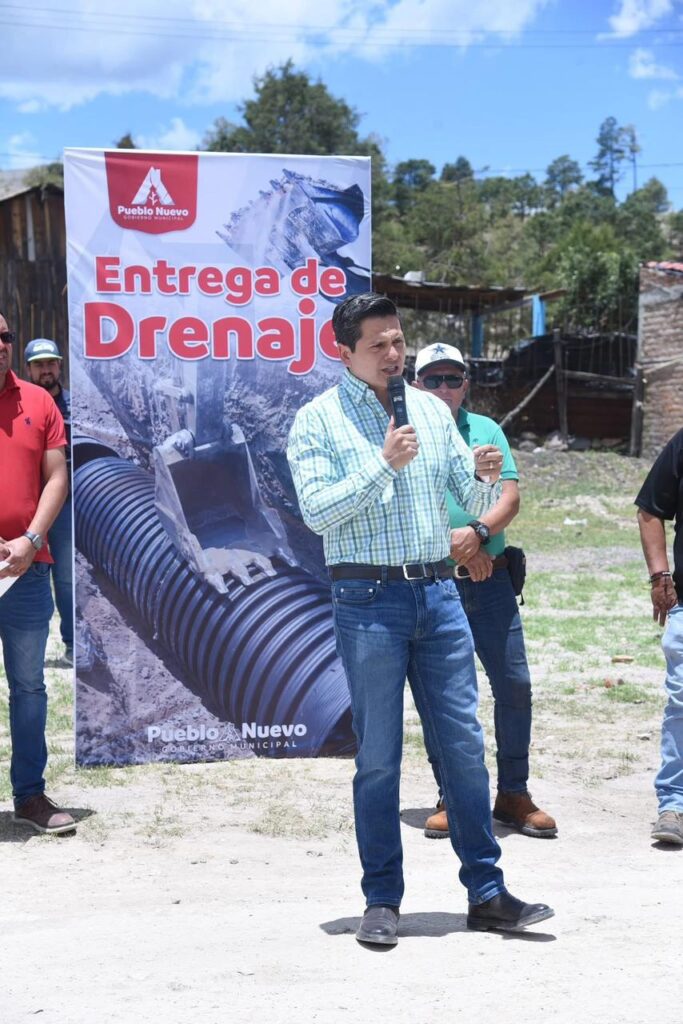 Entregan red de drenaje en colonia Piedra Bola