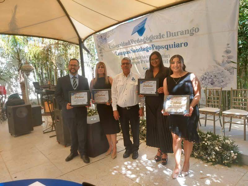 Celebran egreso de Maestría en Ciencias de la Educación en la UPD Santiago Papasquiaro