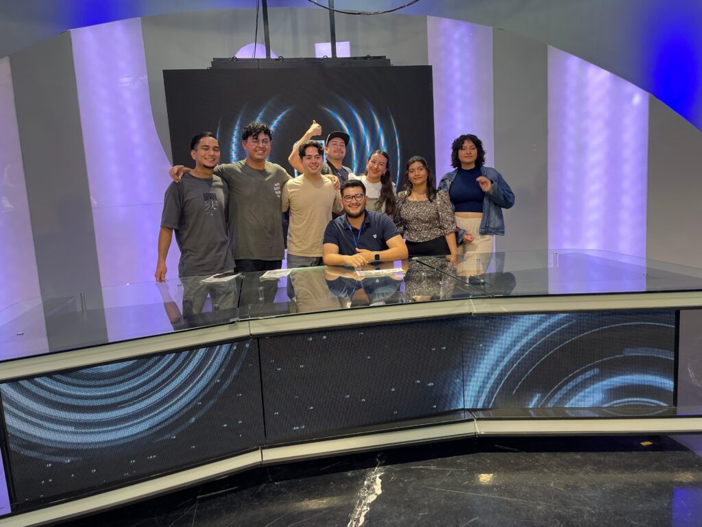 Estudiantes de periodismo visitan Notigram