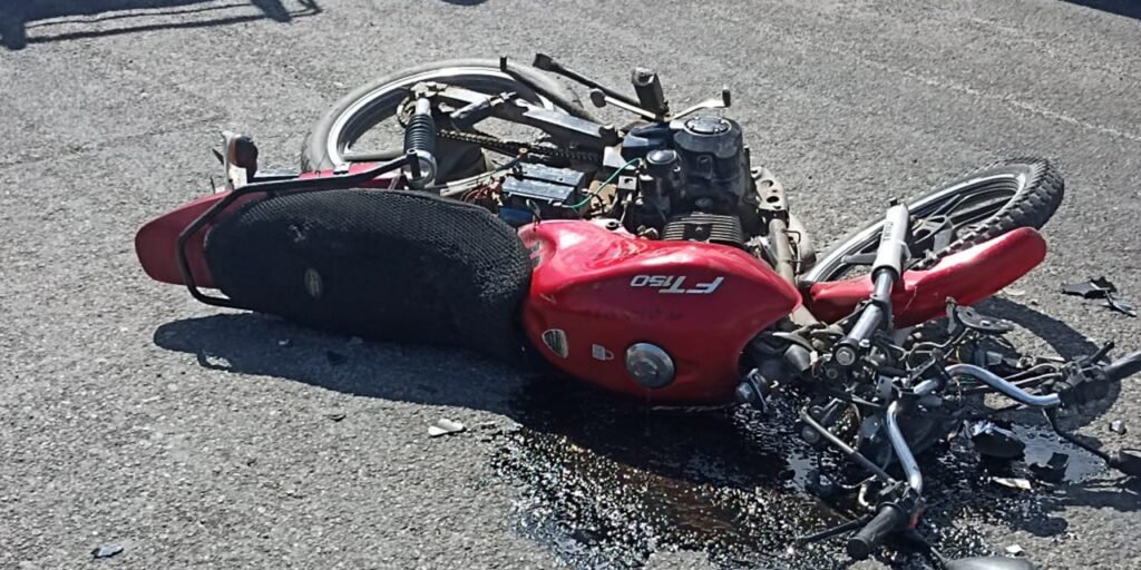 Choque de motocicletas dejó herido al conductor de una de ellas