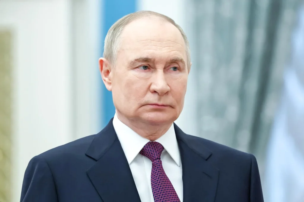 Putin teme tercera guerra mundial por Irán, pero reafirma ambiciones sobre Ucrania
