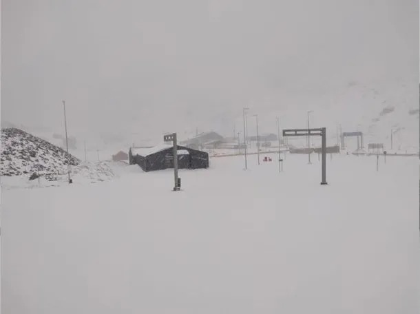 Se cumple una semana del paro vehicular de más de mil camiones por nevadas en Argentina y Chile