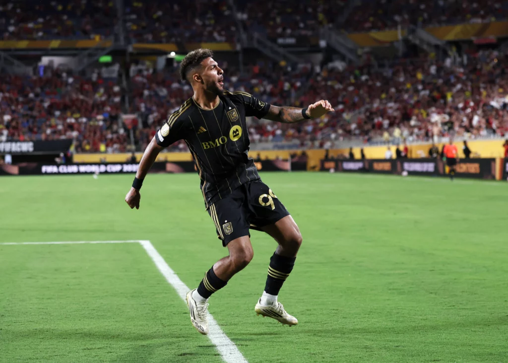 Bouanga habla de la Liga MX y se reactiva rumor de su llegada al Nido.