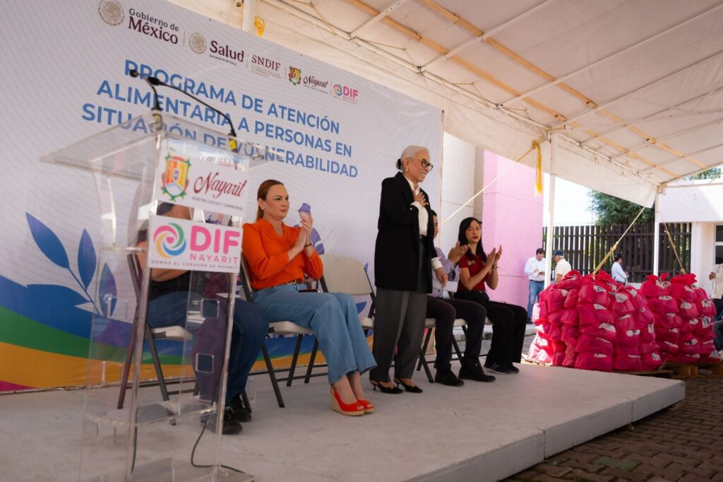 Inicia Beatriz Estrada entrega de dotaciones del Programa de Atención Alimentaria a Personas en Situación de Vulnerabilidad