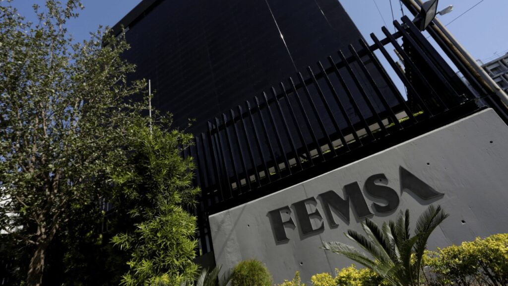 FEMSA prueba nuevas jornadas laborales ante reforma de 40 horas en México
