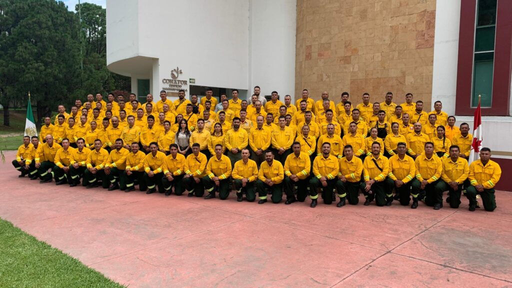 Segundo equipo de Protección Civil Jalisco se une al combate de incendios forestales en Canadá