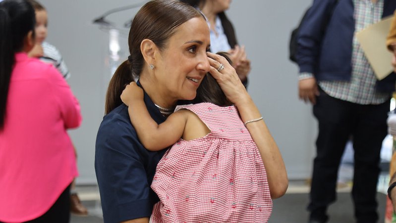 Reconoce DIF Jalisco a diez nuevas familias adoptivas