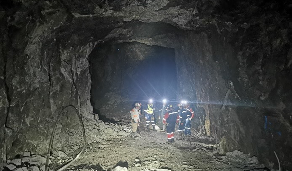 Grupo armado roba góndola con 33 toneladas de concentrado de oro y plata