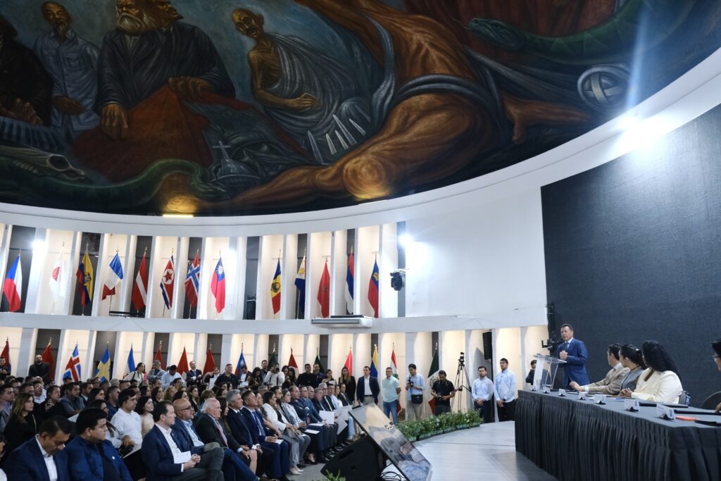 Jalisco consolida el primer padrón nacional de empresas íntegras y reconoce a 120 compañías