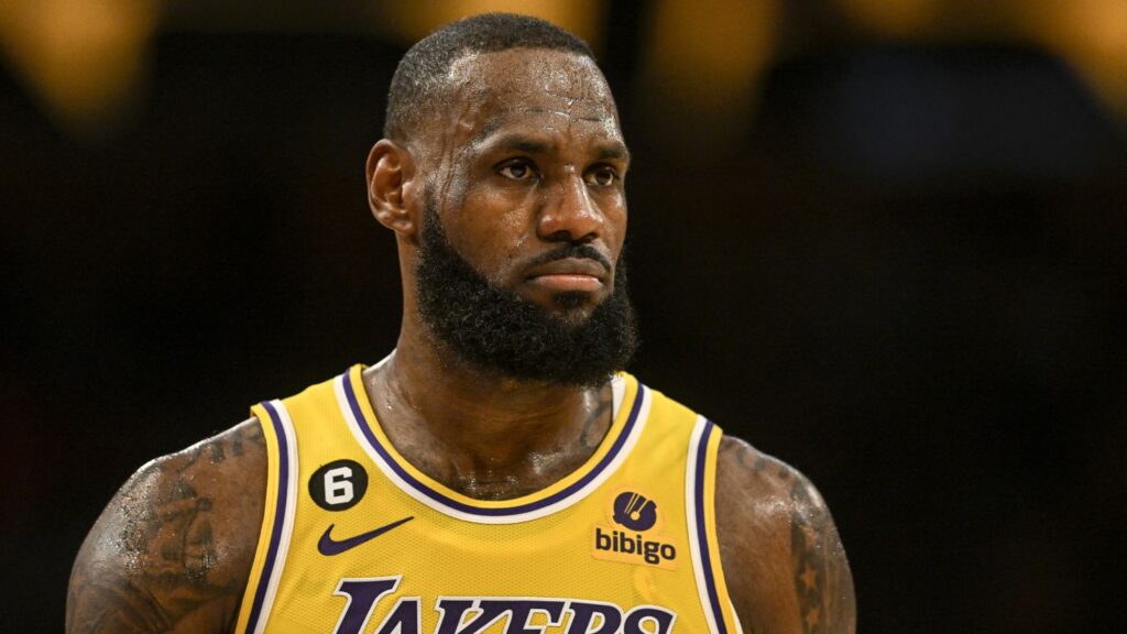 LeBron quedará libre los Lakers no pagarán su renovación