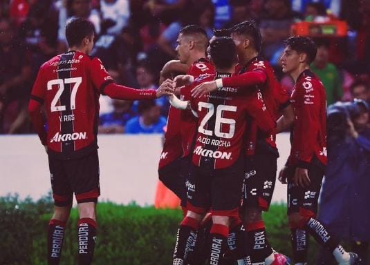 Atlas y Cruz Azul empatan en espectacular partido en el Jalisco