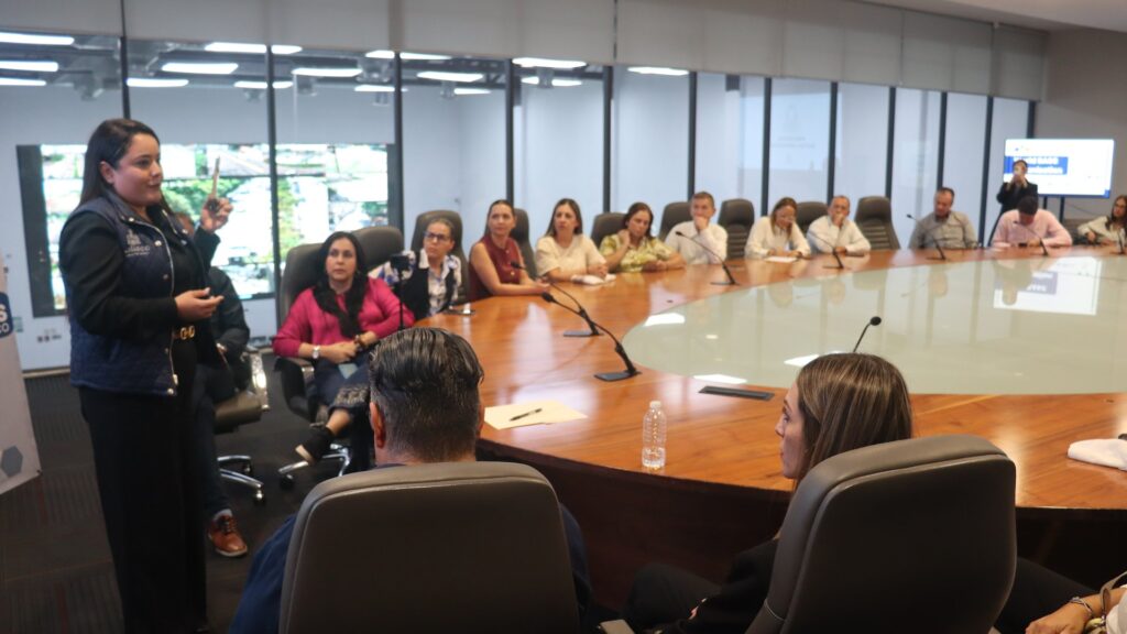 Vinculan a empresas al modelo de seguridad del C5 Escudo Jalisco