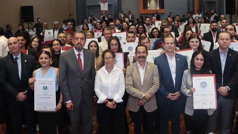 Reconoce Sectur Jalisco a empresas turísticas con distintivos de calidad