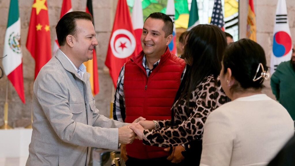 Presidentes electos de la región sostienen primera reunión con el gobernador