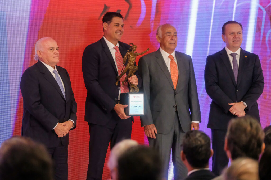 Celebran 137 Aniversario de CANACO Guadalajara