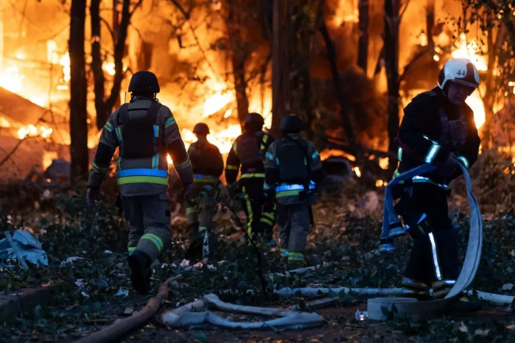 Ucrania despierta entre explosiones en medio de uno de los peores ataques rusos