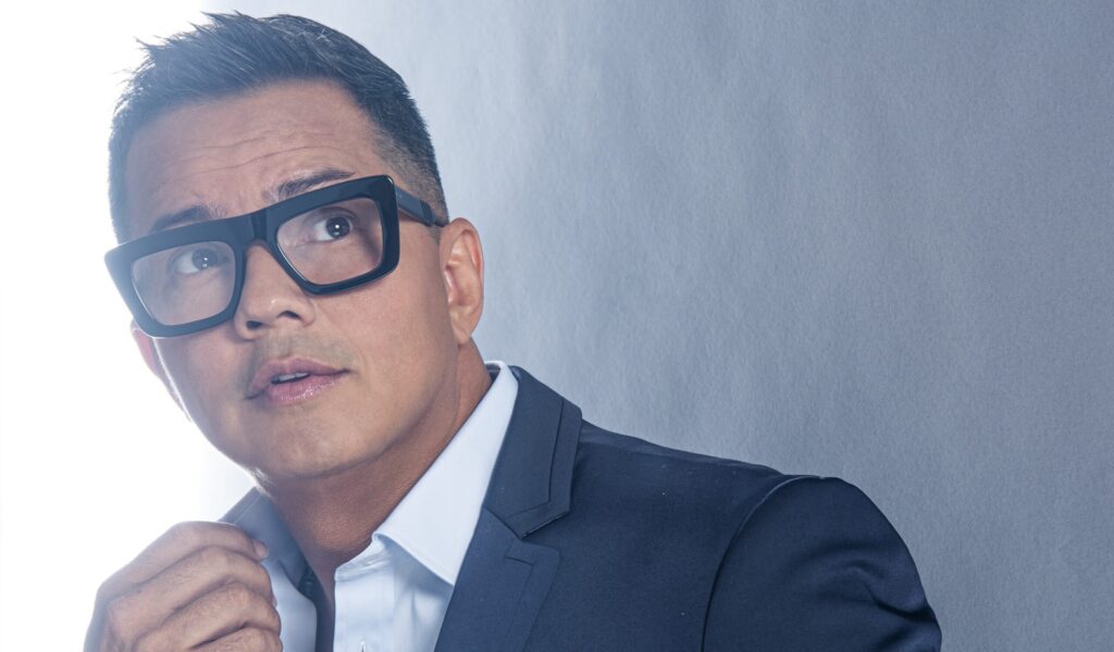 Cantante Charlie Zaa bajo investigación por presunto vínculo con paramilitares en Colombia