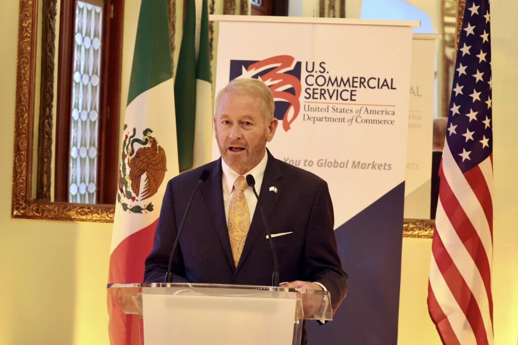 Embajador de EE.UU pide a México fortalecer el uso de la tecnología para combatir el crimen
