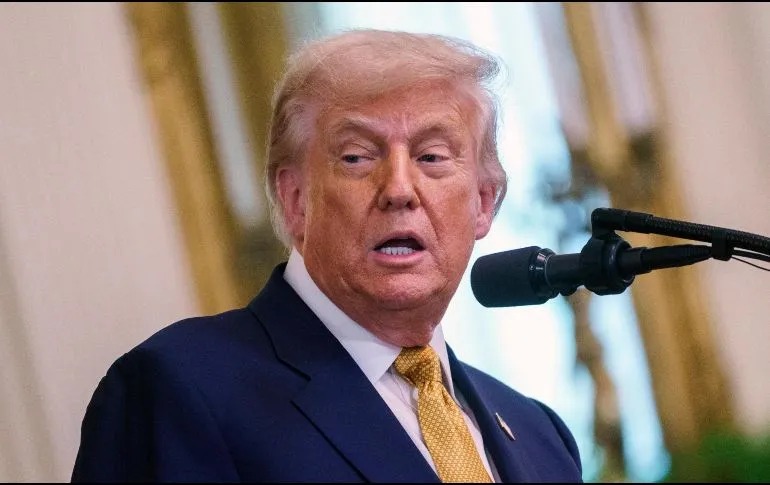 Gobierno Trump recibe demanda por bloquear beneficios de salud a inmigrantes