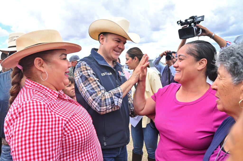 Esteban cumple en la Región Laguna: por primera vez, productores reciben semilla a tiempo para sembrar