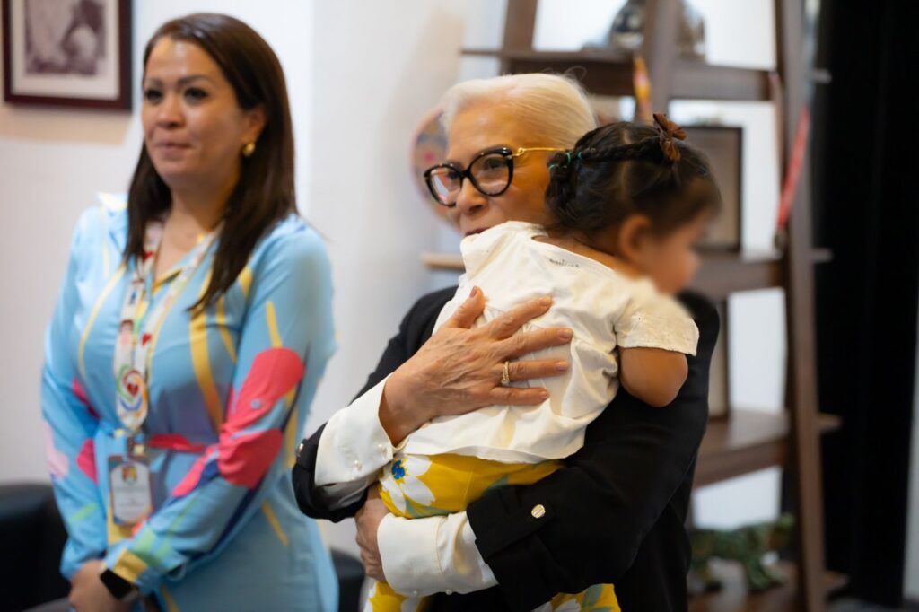 Con el corazón por delante, Beatriz Estrada respalda el derecho de la niñez a crecer en familia
