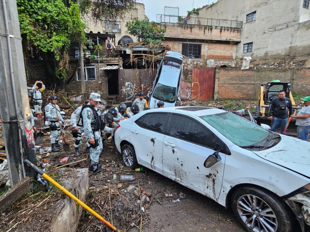 Más de 140 viviendas afectadas en Zapopan por fuerte lluvia