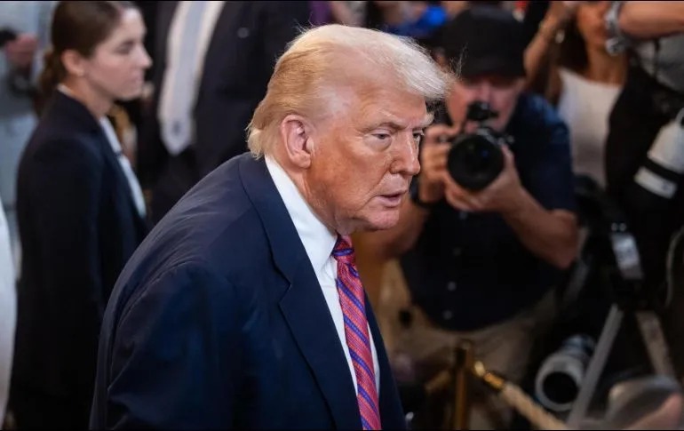 Trump demanda al WSJ por publicación de Carta a Epstein