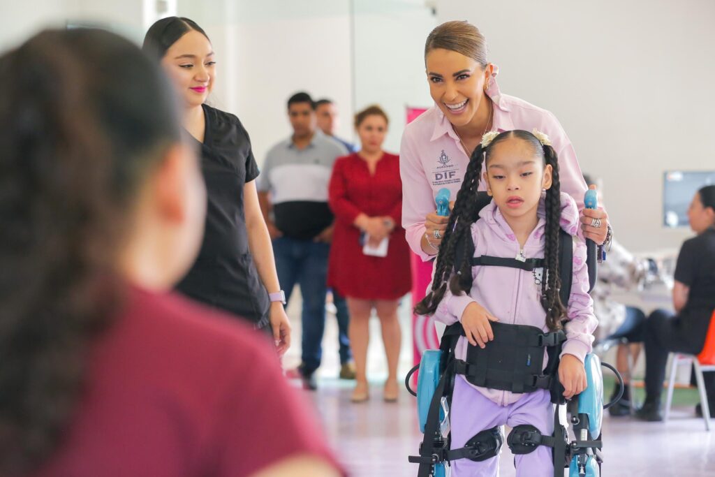 Marisol Rosso impulsa la innovación en rehabilitación infantil con el robot BAMBINI TEENS en Durango