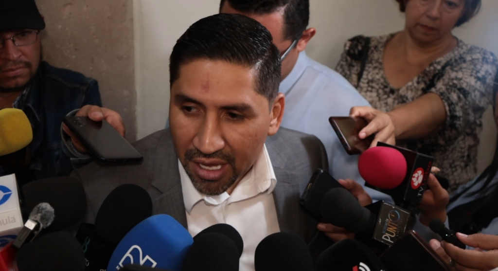 Se están aprobando iniciativas sin discusión: Fernando Rocha