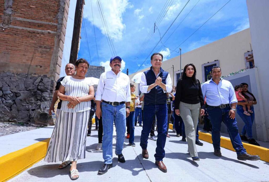 Ahora Rosas del Tepeyac tiene calles más chulas con trabajo en unidad del Estado y Municipio