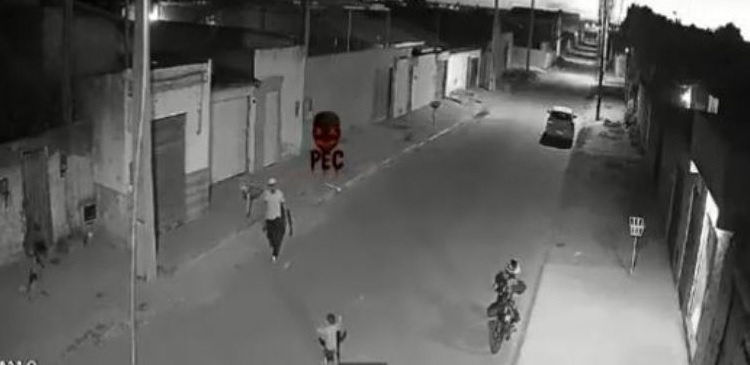 VIDEO: Bebé de 1 año muere tras ser atropellado mientras jugaba fútbol
