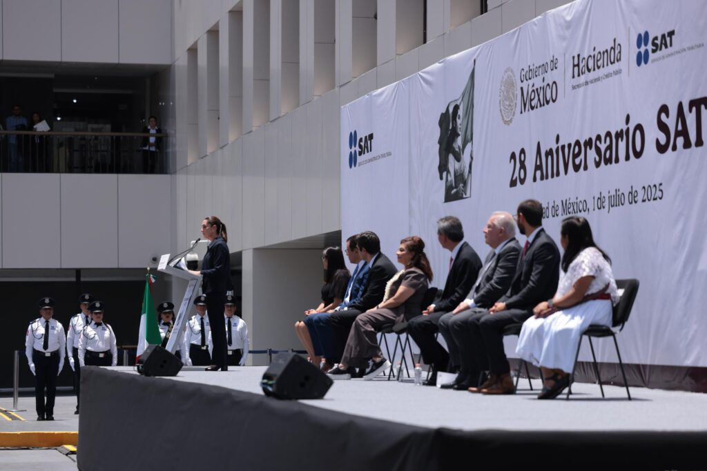 Sheinbaum celebra 28 años del SAT y destaca su papel en la justicia social