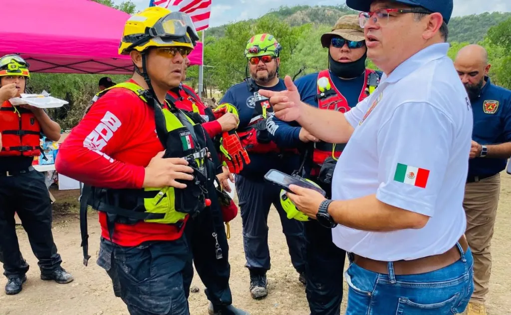 EE.UU. agradece a México por apoyo en labores de rescate tras inundaciones en Texas