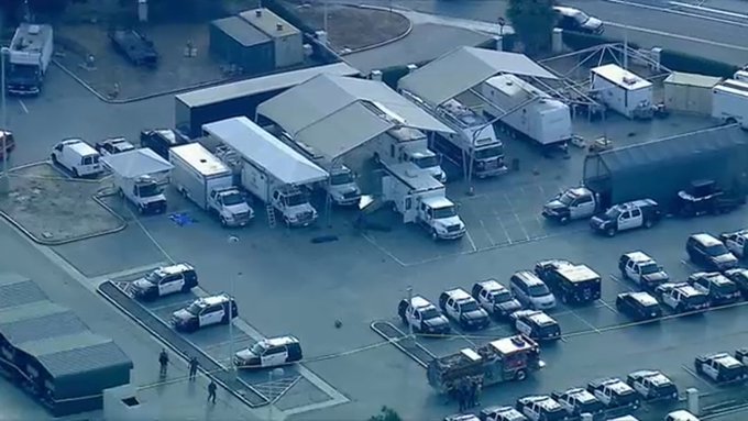 Explosión en centro antibombas de Los Ángeles deja tres oficiales muertos